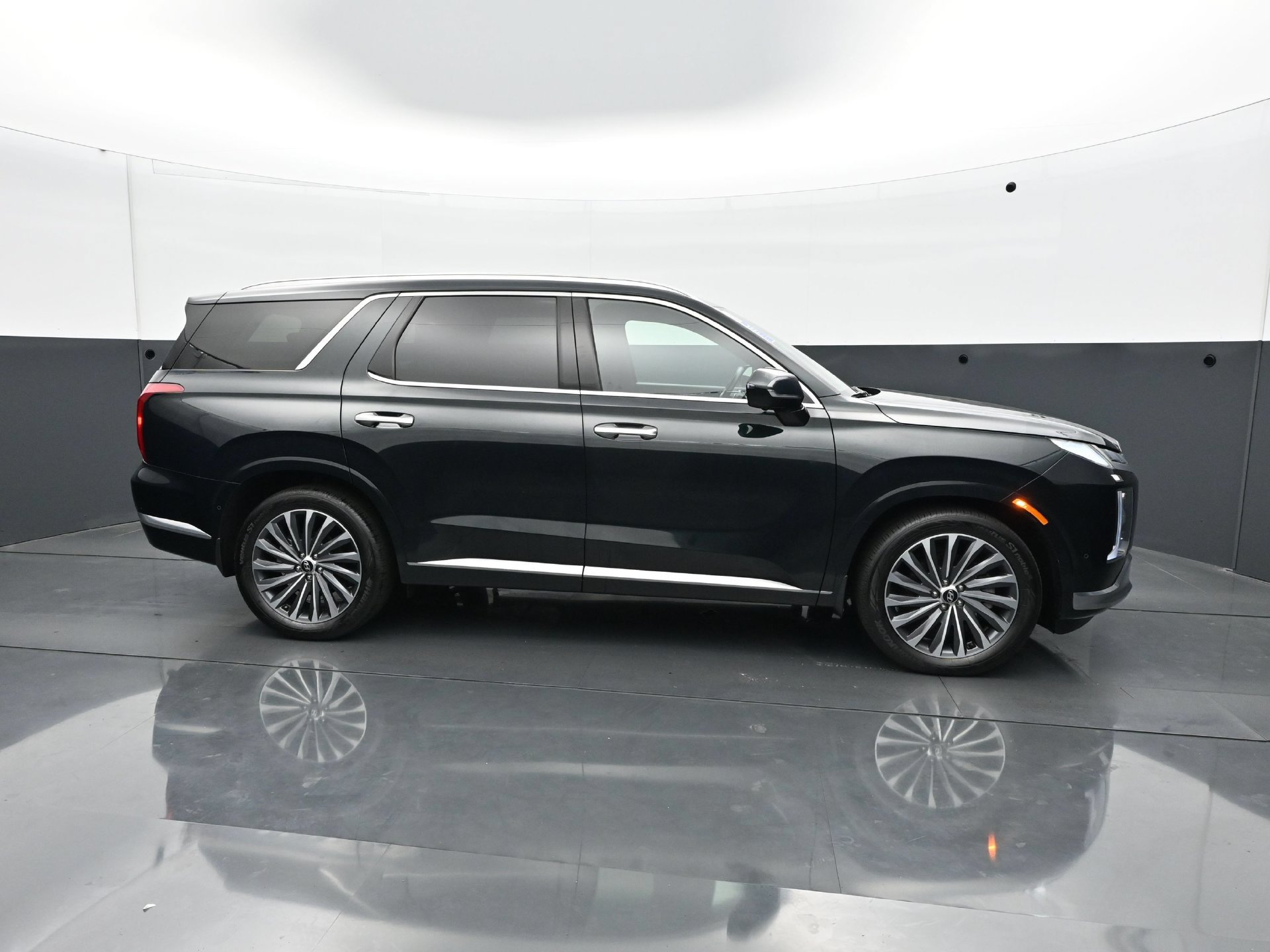 Used 2024 Hyundai Palisade Calligraphy AWD/4WD image 8