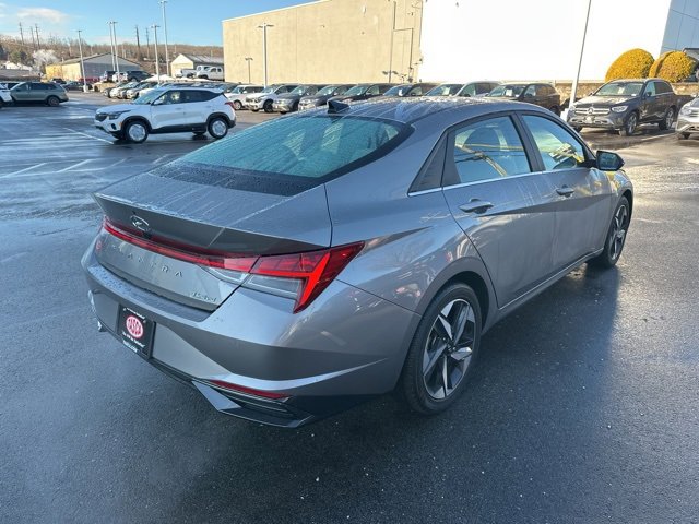 Used 2023 Hyundai Elantra Limited image 8