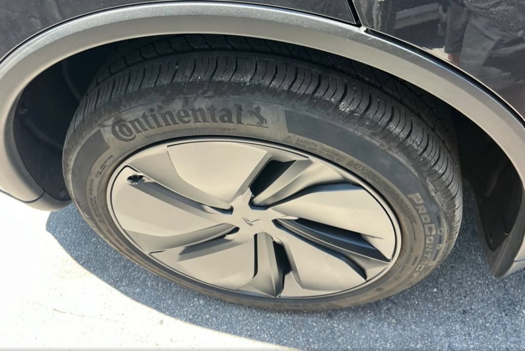 Used 2026 Tesla Model Y Long Range AWD/4WD image 14