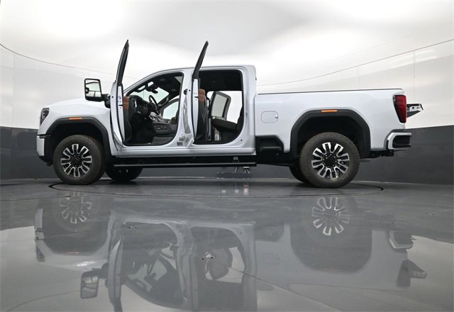 New 2026 GMC Sierra 3500 Denali Ultimate image 34