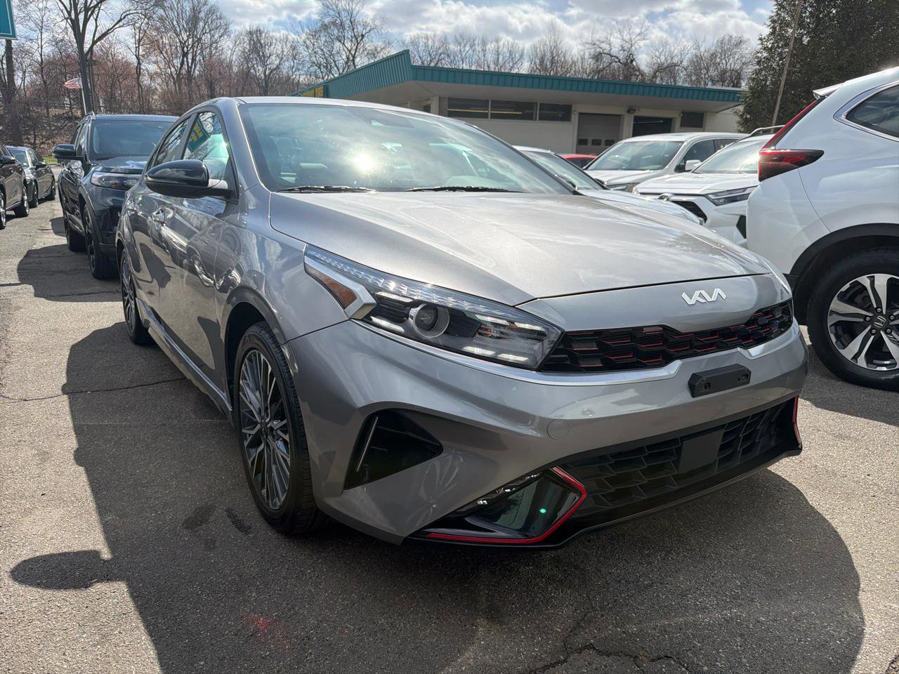 Used 2023 Kia Forte GT-Line w/ GT-Line Premium Package FWD image 3