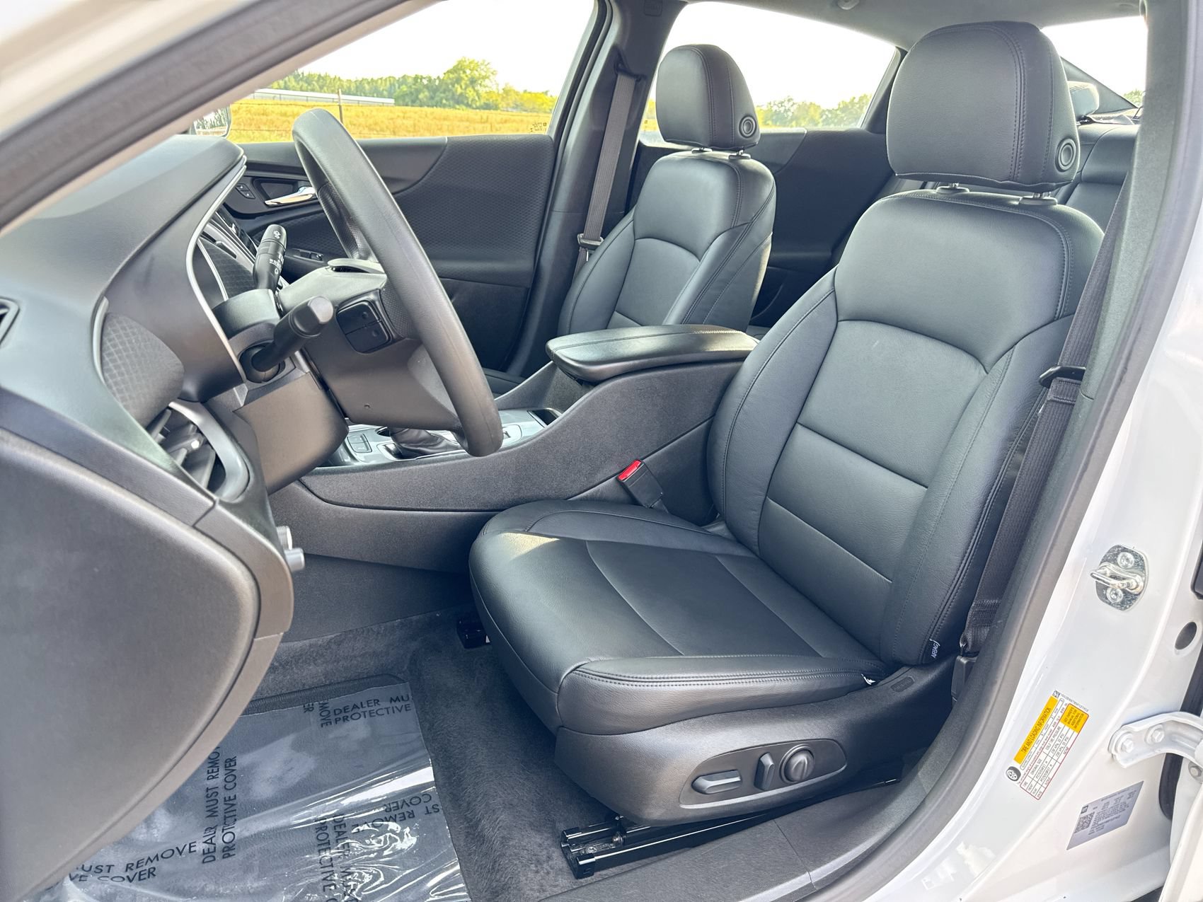 Used 2025 Chevrolet Malibu LT FWD image 11