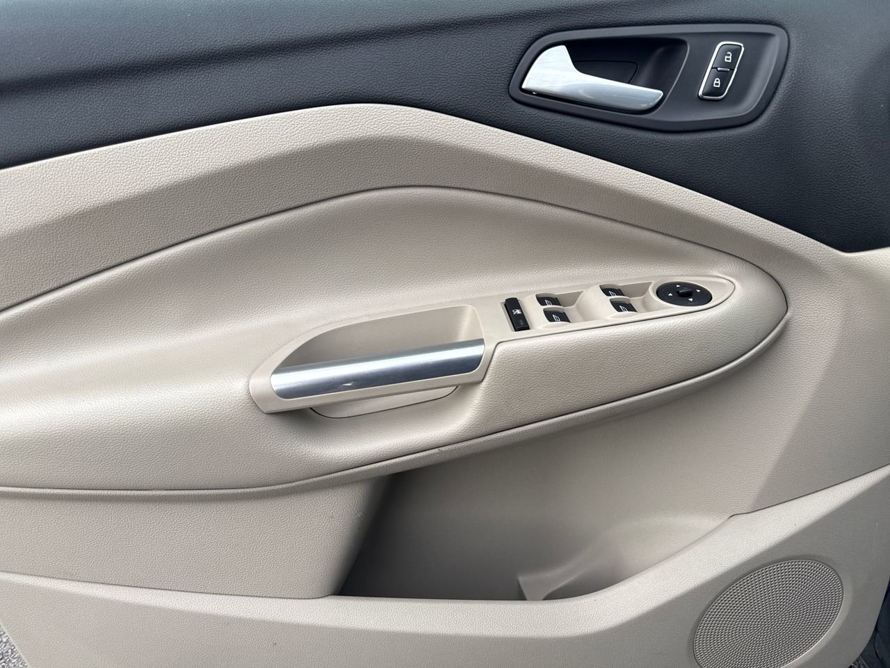 Used 2014 Ford Escape SE w/ Equipment Group 201A image 14