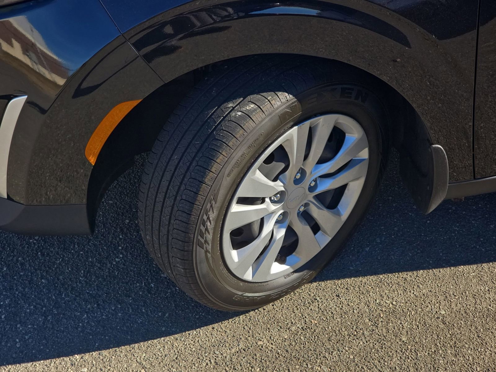 Used 2023 Kia Soul LX image 35