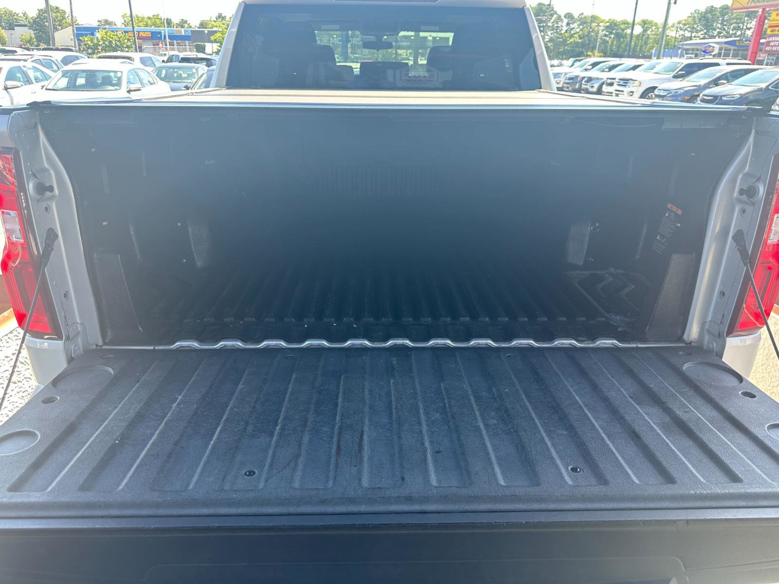 Used 2019 Chevrolet Silverado 1500 Custom w/ Custom Value Package image 22
