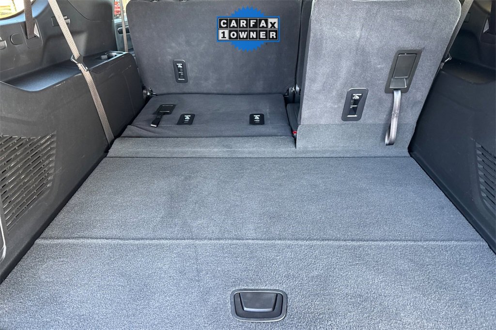 Used 2025 Chevrolet Suburban RST image 22