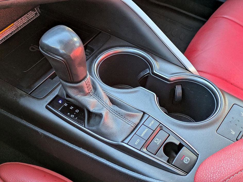 Used 2021 Toyota Camry XSE image 25