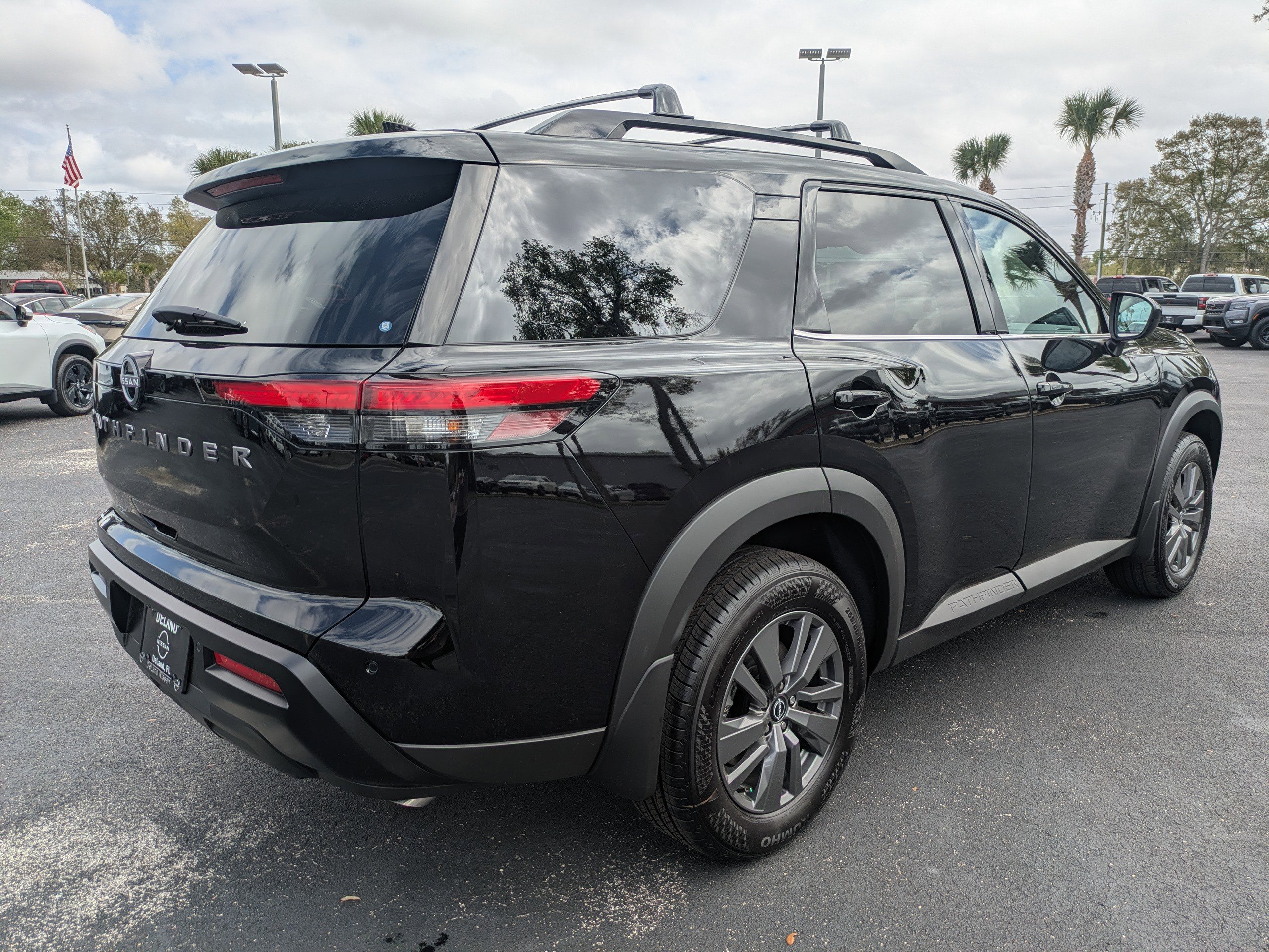 New 2026 Nissan Pathfinder SV FWD image 4