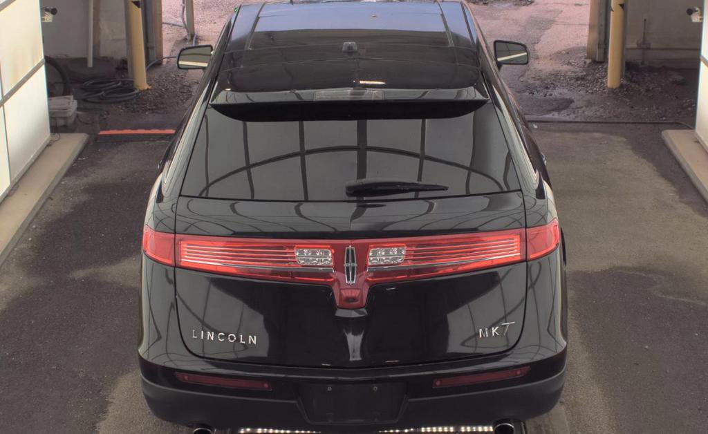 Used 2019 Lincoln MKT AWD image 6