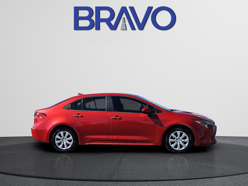 Used 2020 Toyota Corolla LE image 3