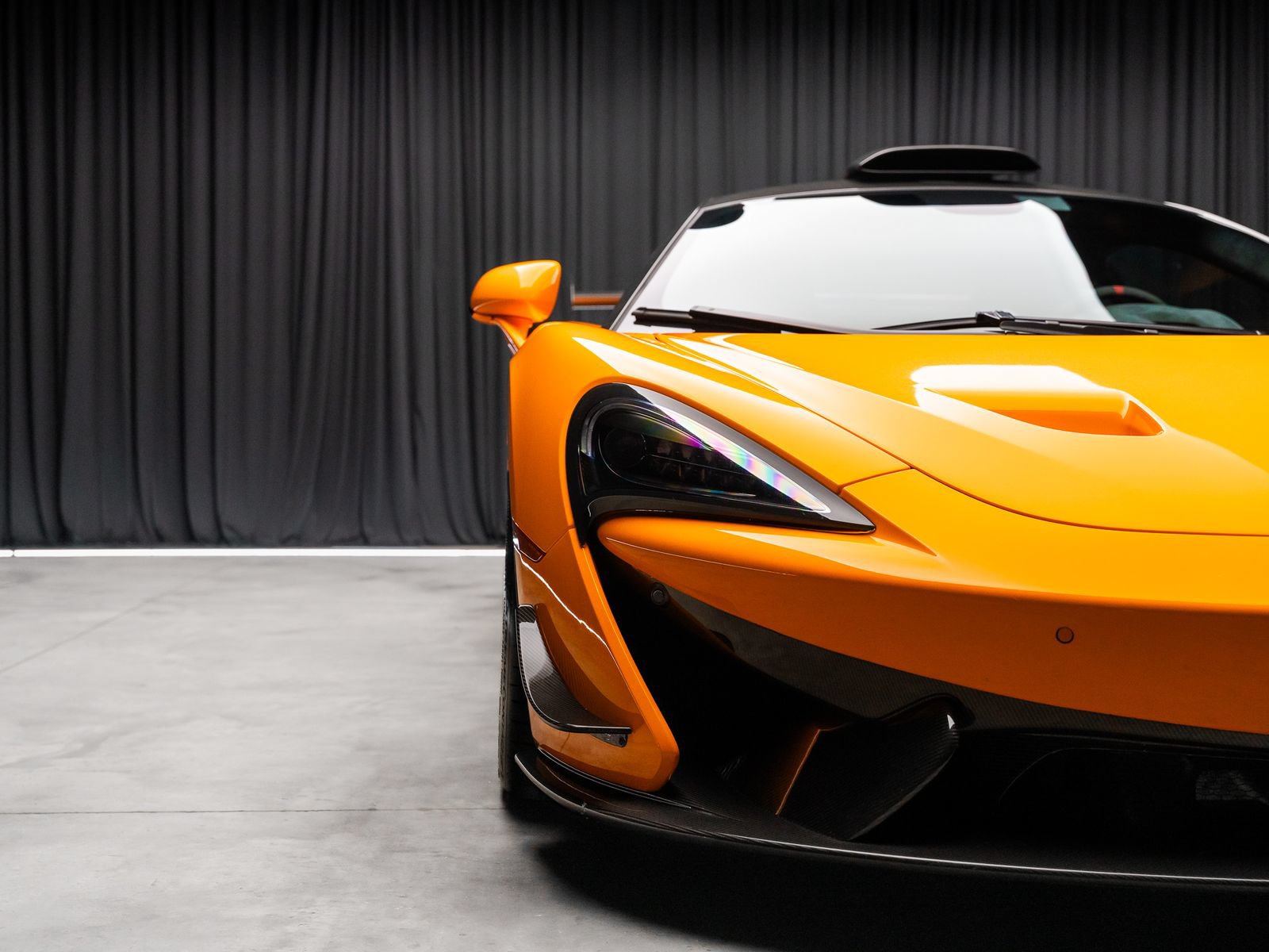 Used 2020 McLaren 620R RWD image 21