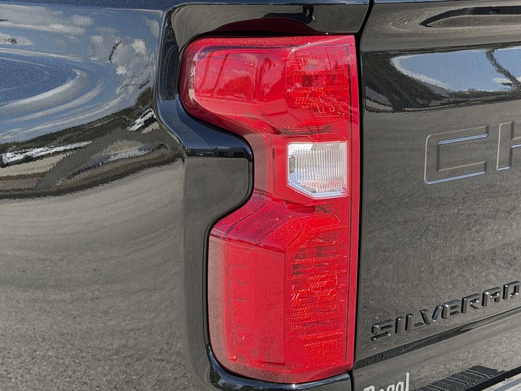 New 2026 Chevrolet Silverado 2500 LT w/ All Star Edition AWD/4WD image 8