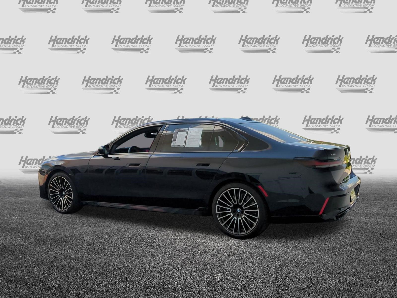 Certified 2025 BMW 760i xDrive w/ Luxury Rear Seating Package AWD/4WD image 8