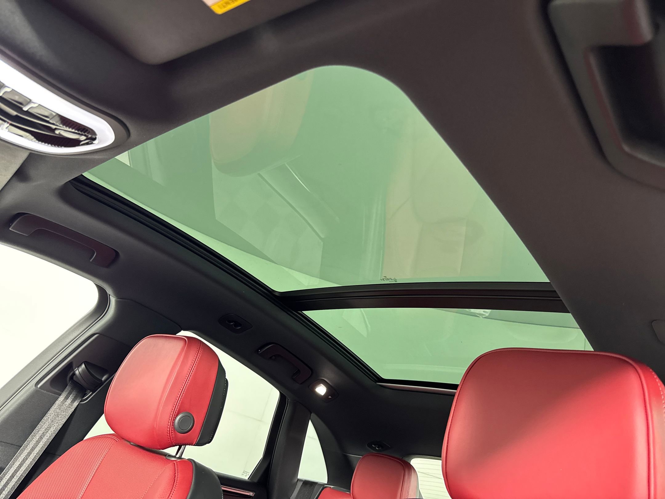 Certified 2026 Porsche Macan image 22