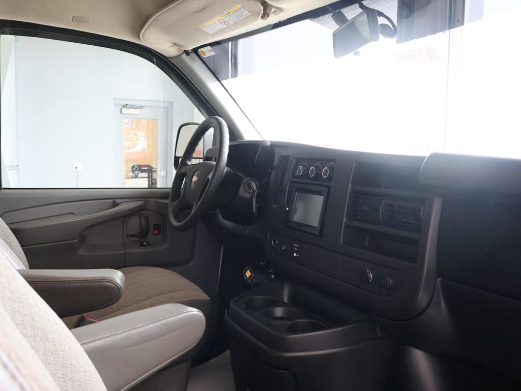 Used 2013 Chevrolet Express 3500 LT w/ LT Preferred Equipment Group RWD image 27