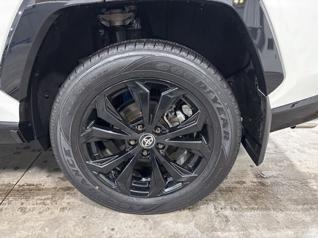 Used 2022 Toyota RAV4 XSE image 7