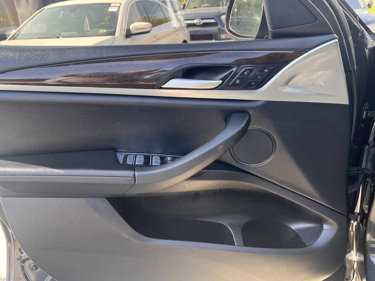 Used 2022 BMW X4 xDrive30i w/ Parking Assistance Package image 12