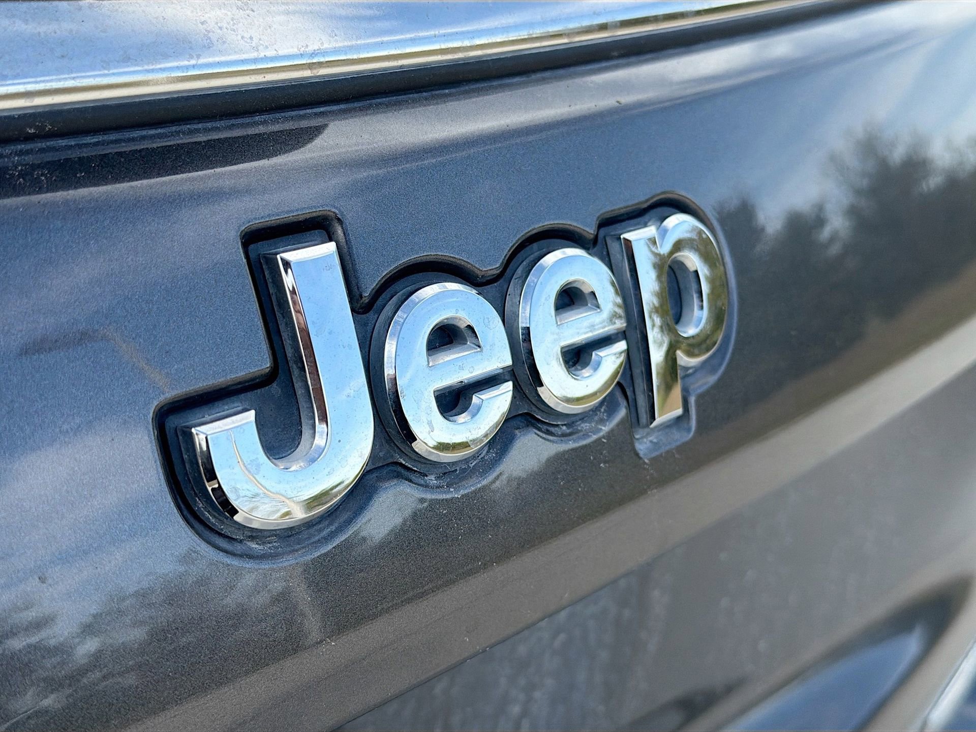 Used 2023 Jeep Compass Latitude image 12