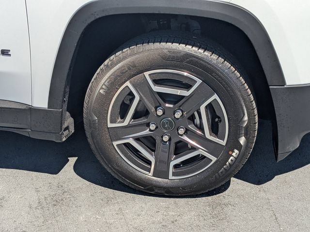 New 2026 Jeep Cherokee Laredo AWD/4WD image 11