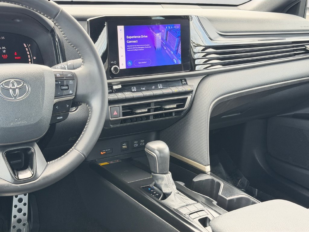 Used 2025 Toyota Camry SE FWD image 13