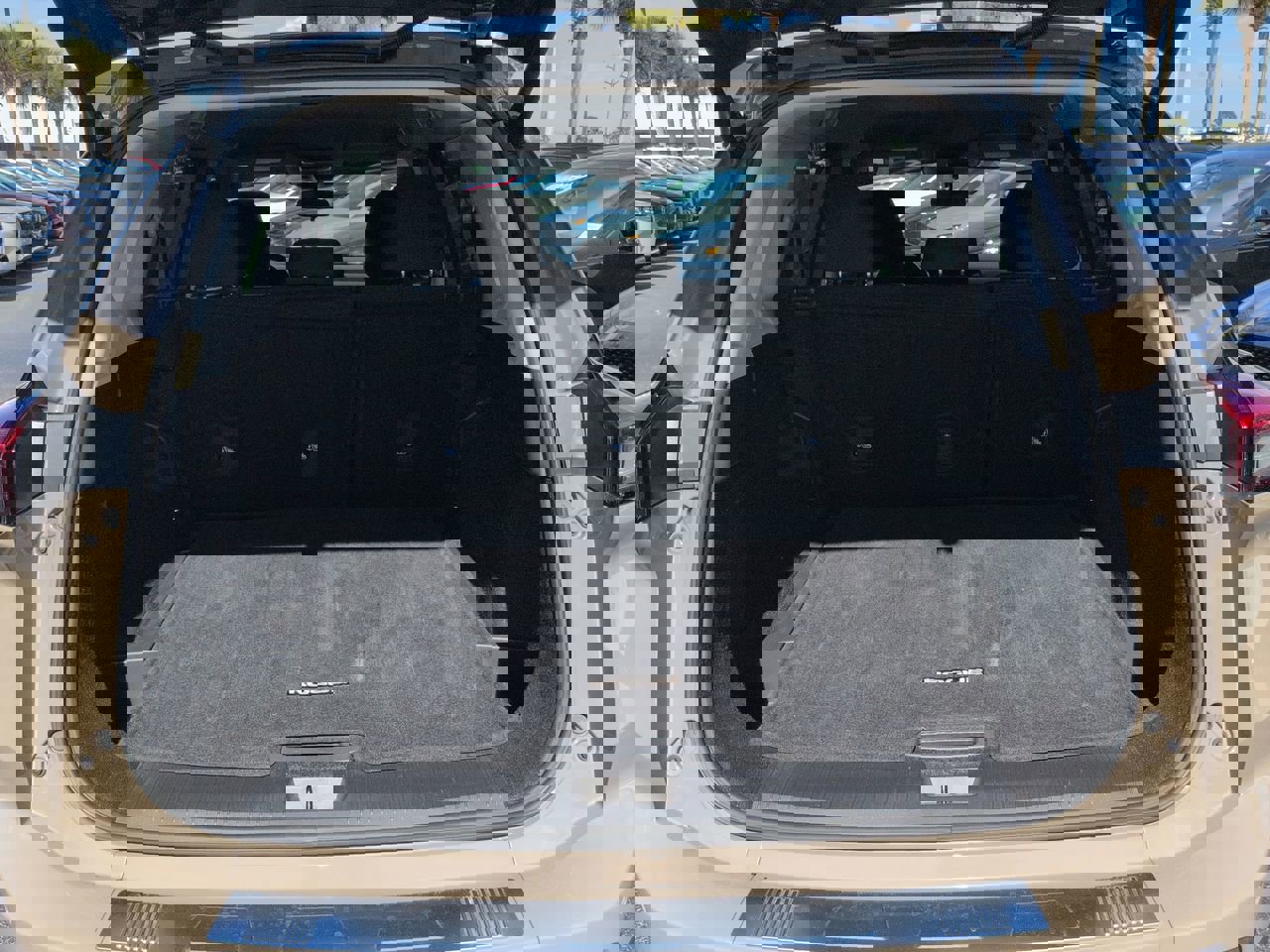 Used 2024 Nissan Rogue SV image 13