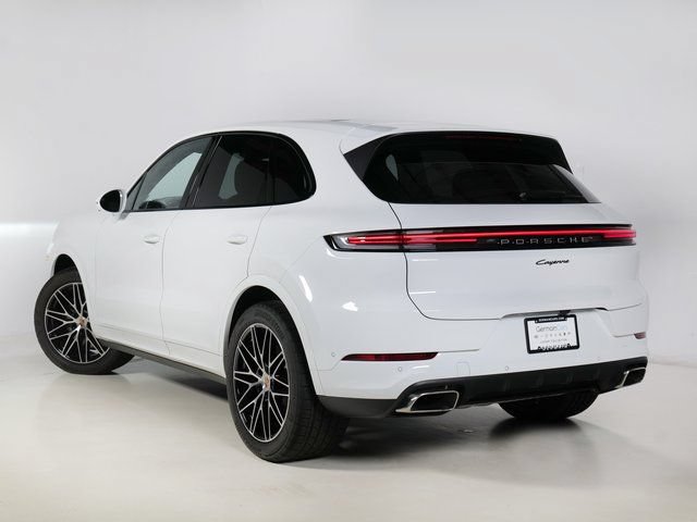 Certified 2026 Porsche Cayenne AWD/4WD image 3
