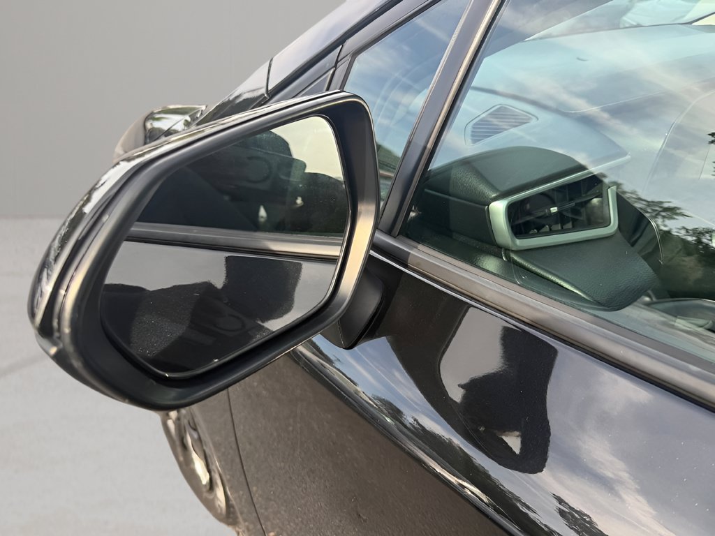 Used 2021 Toyota Corolla LE FWD image 22