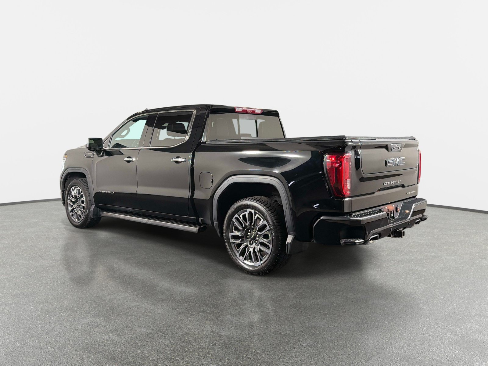 Used 2024 GMC Sierra 1500 Denali Ultimate AWD/4WD image 5