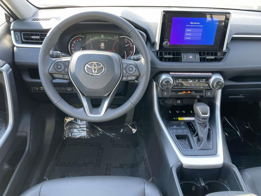 Used 2025 Toyota RAV4 XLE Premium image 25