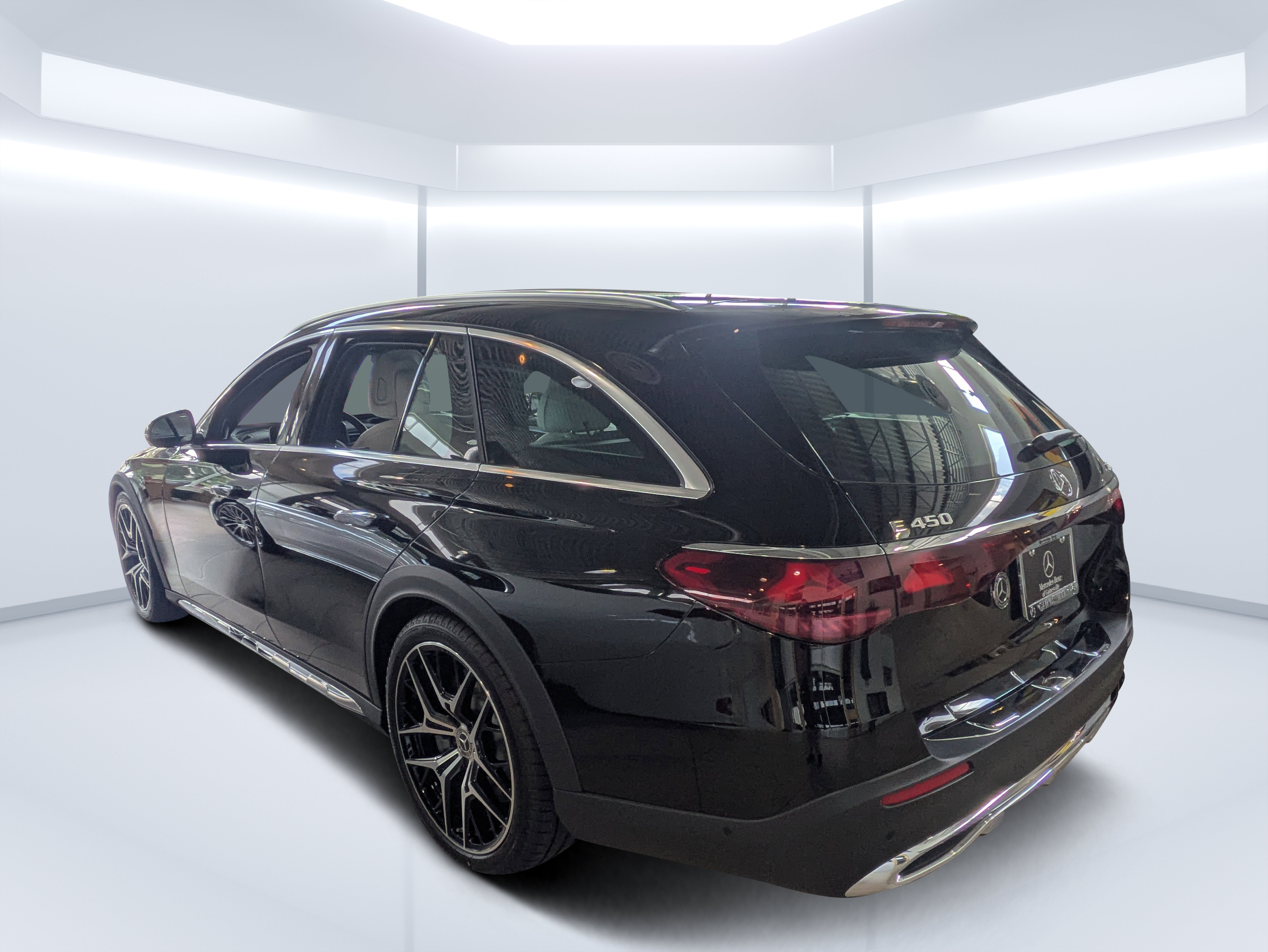 New 2027 Mercedes-Benz E 450 4MATIC All-Terrain Wagon image 4