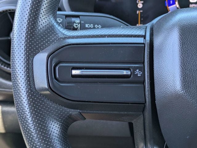 Used 2023 Chevrolet Colorado W/T RWD image 23