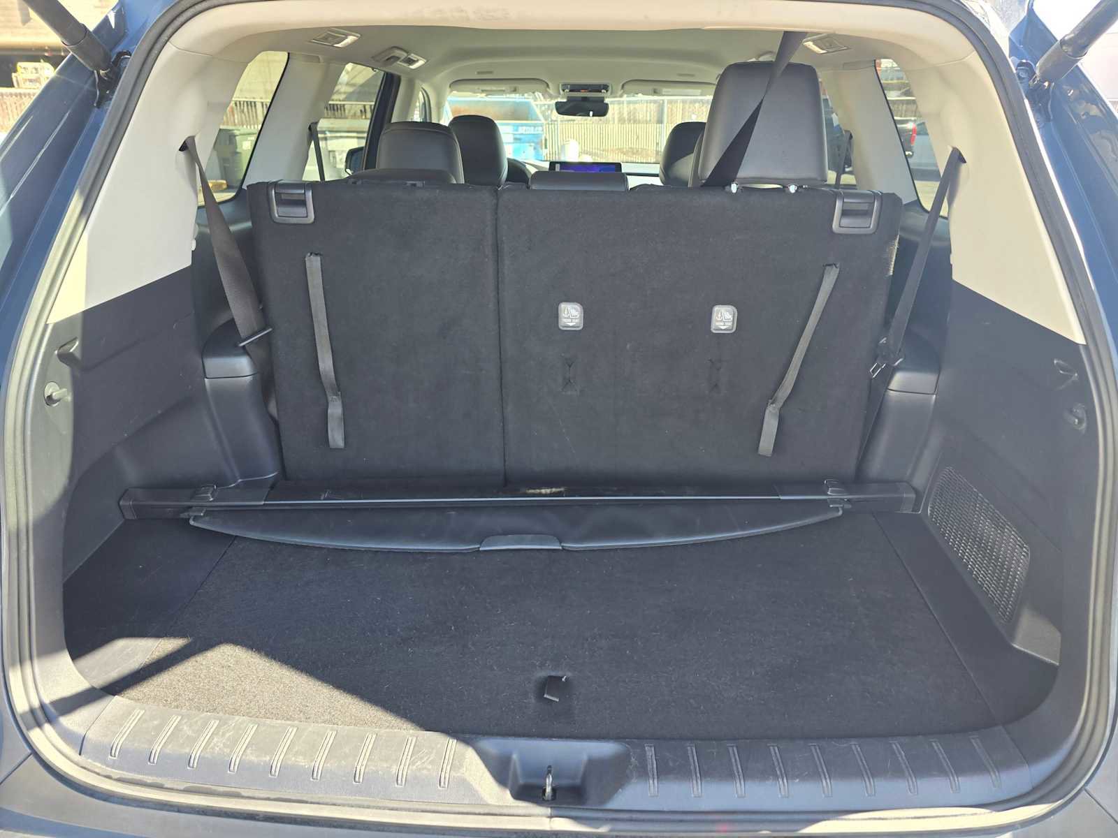 Used 2025 Toyota Grand Highlander AWD image 18