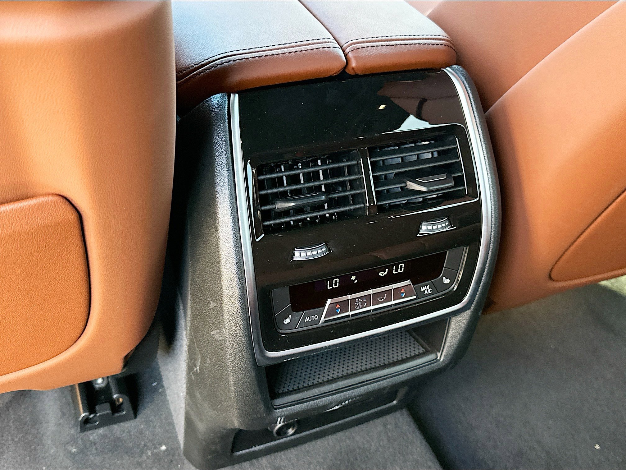 New 2026 BMW X7 M60i w/ Executive Package image 19