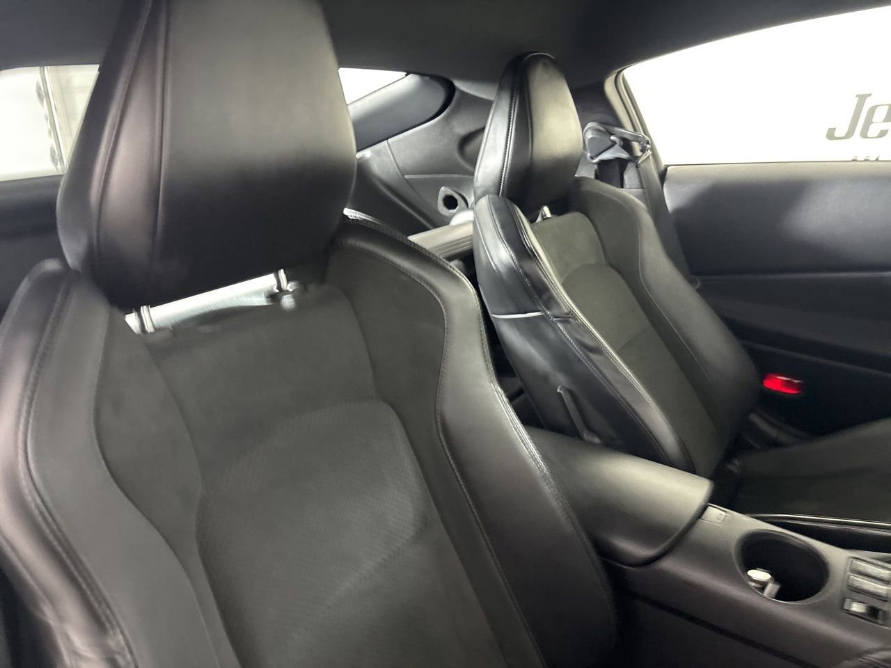 Used 2024 Nissan Z Performance w/ Floor Mat Package image 21