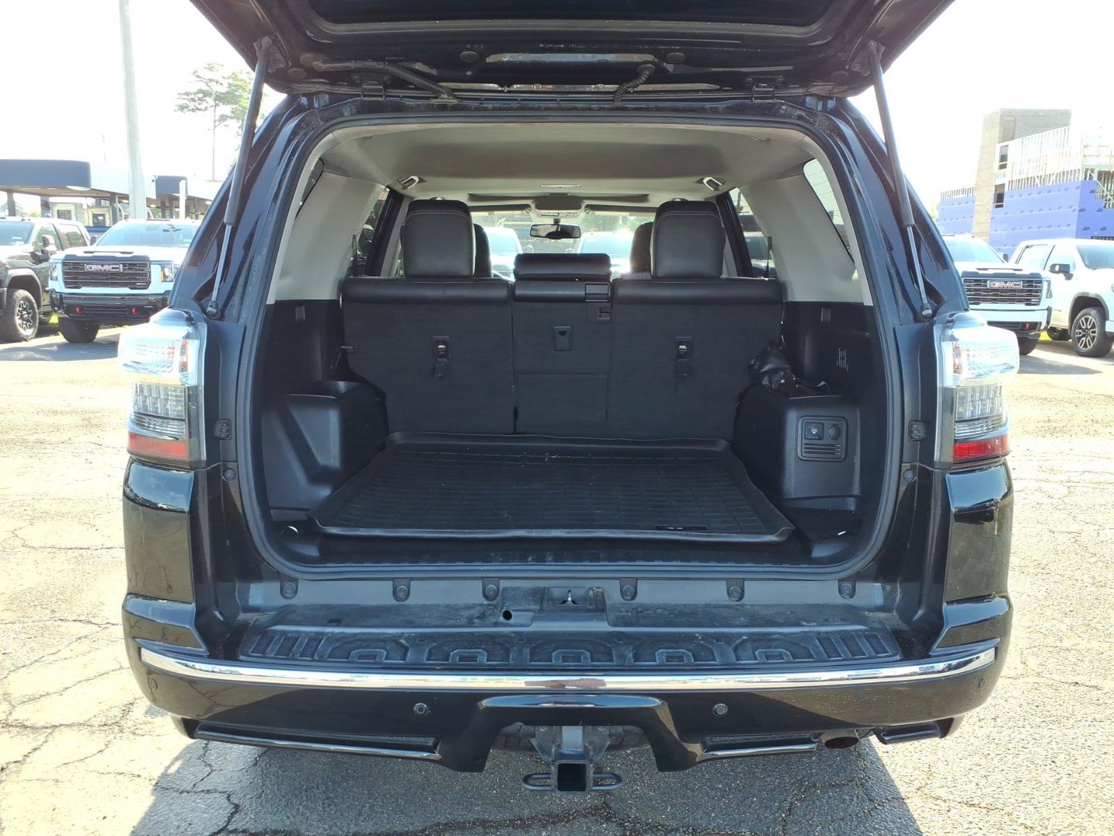 Used 2016 Toyota 4Runner Limited AWD/4WD image 5