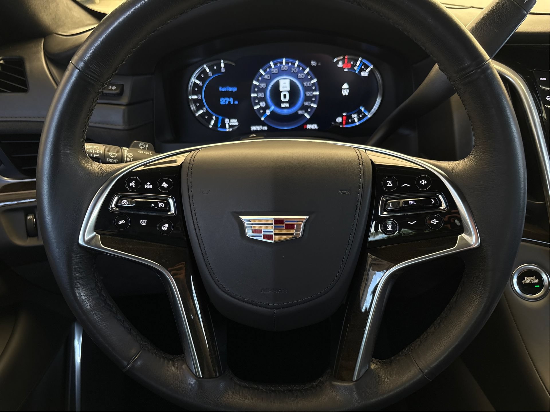Used 2020 Cadillac Escalade Platinum RWD image 21