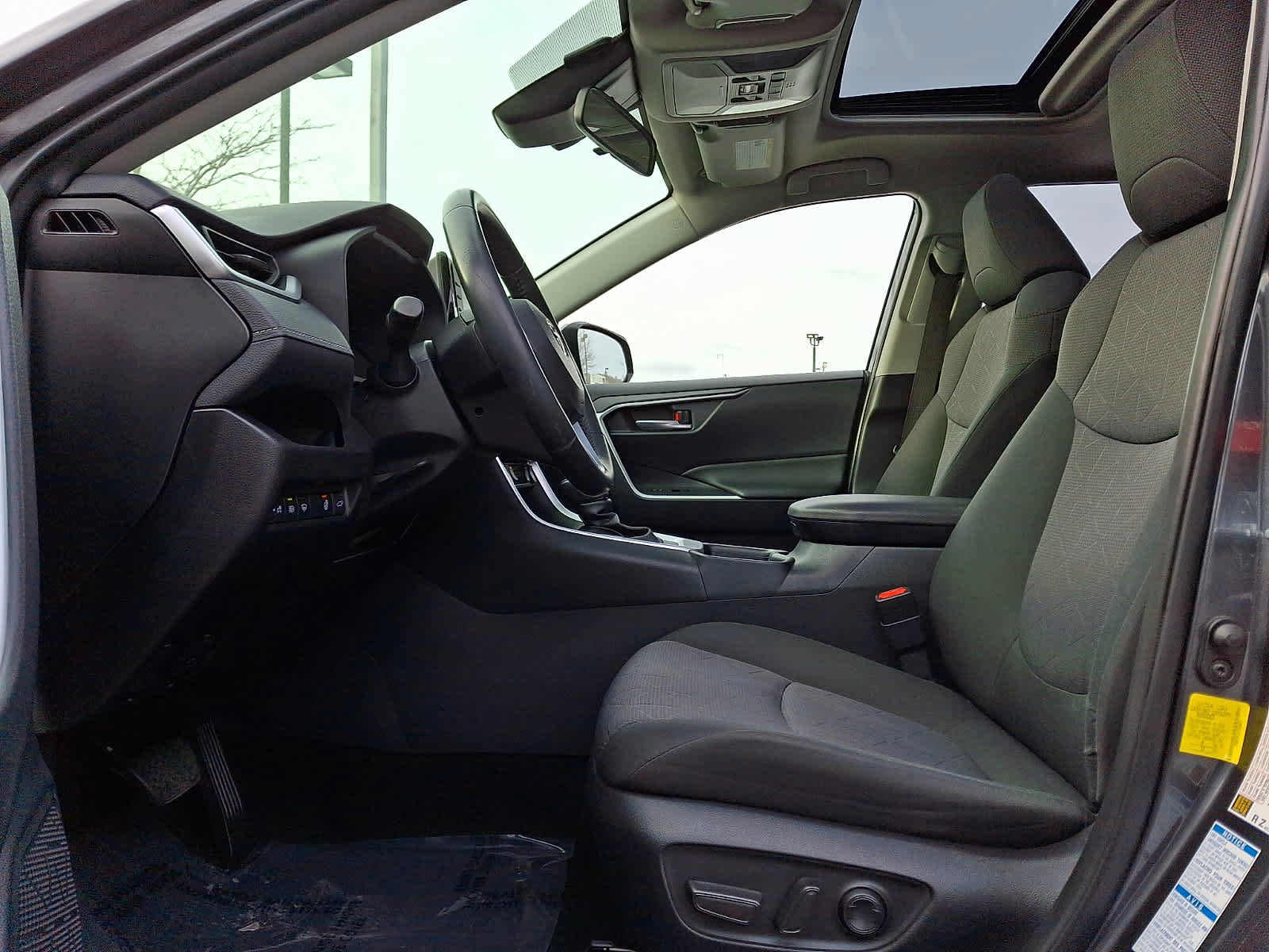 Certified 2020 Toyota RAV4 XLE image 14