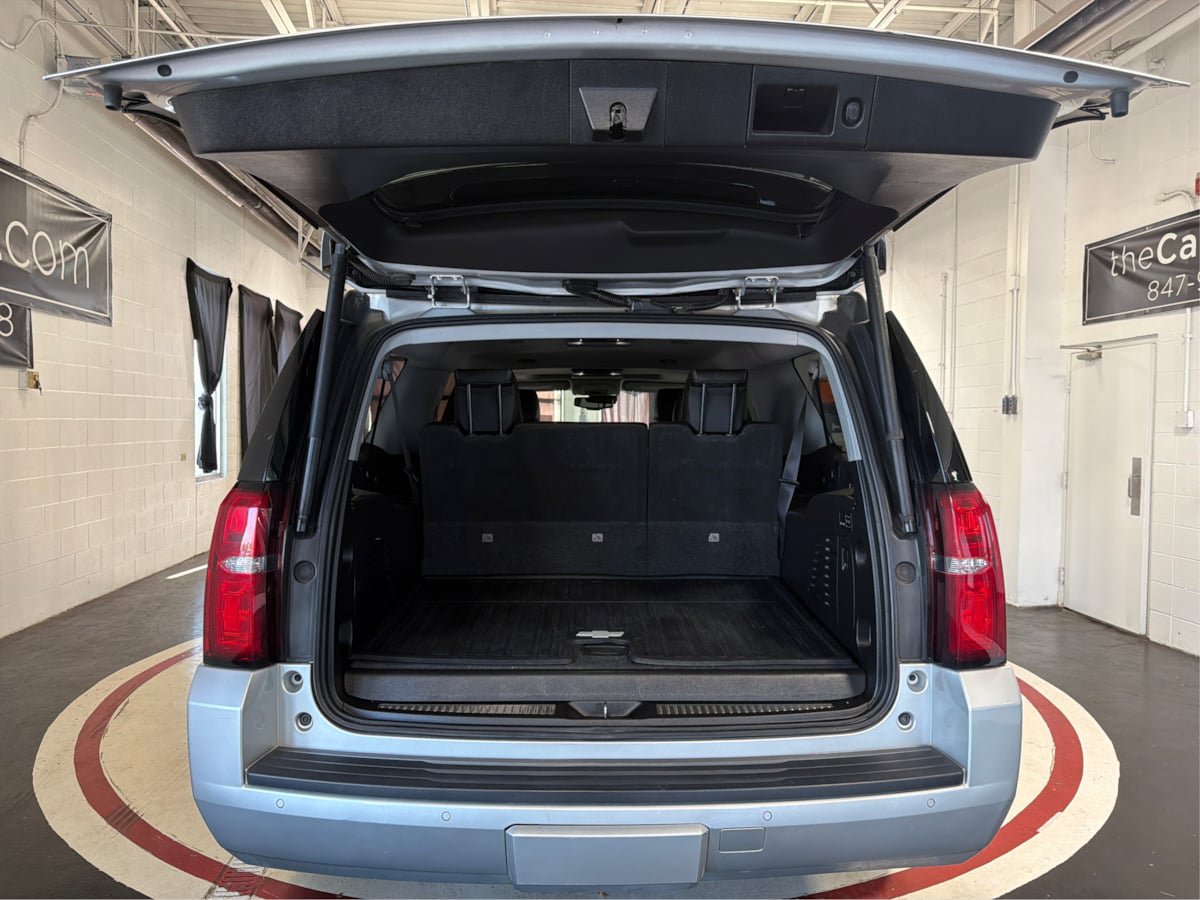 Used 2018 Chevrolet Suburban Premier AWD/4WD image 12