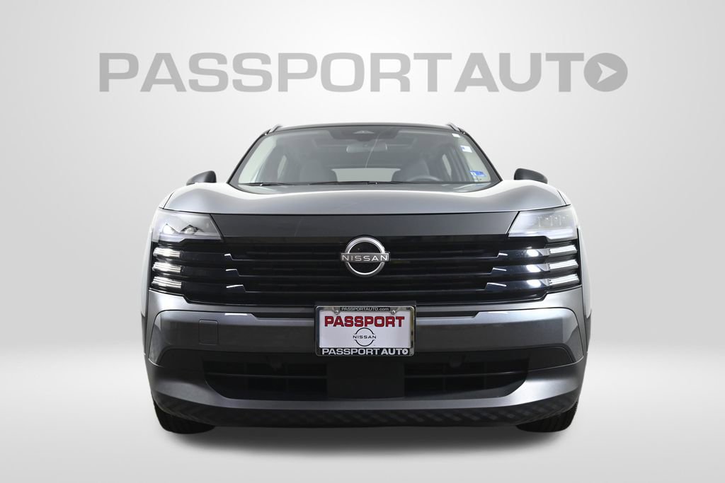 Used 2025 Nissan Kicks SV w/ SV Premium Package image 2