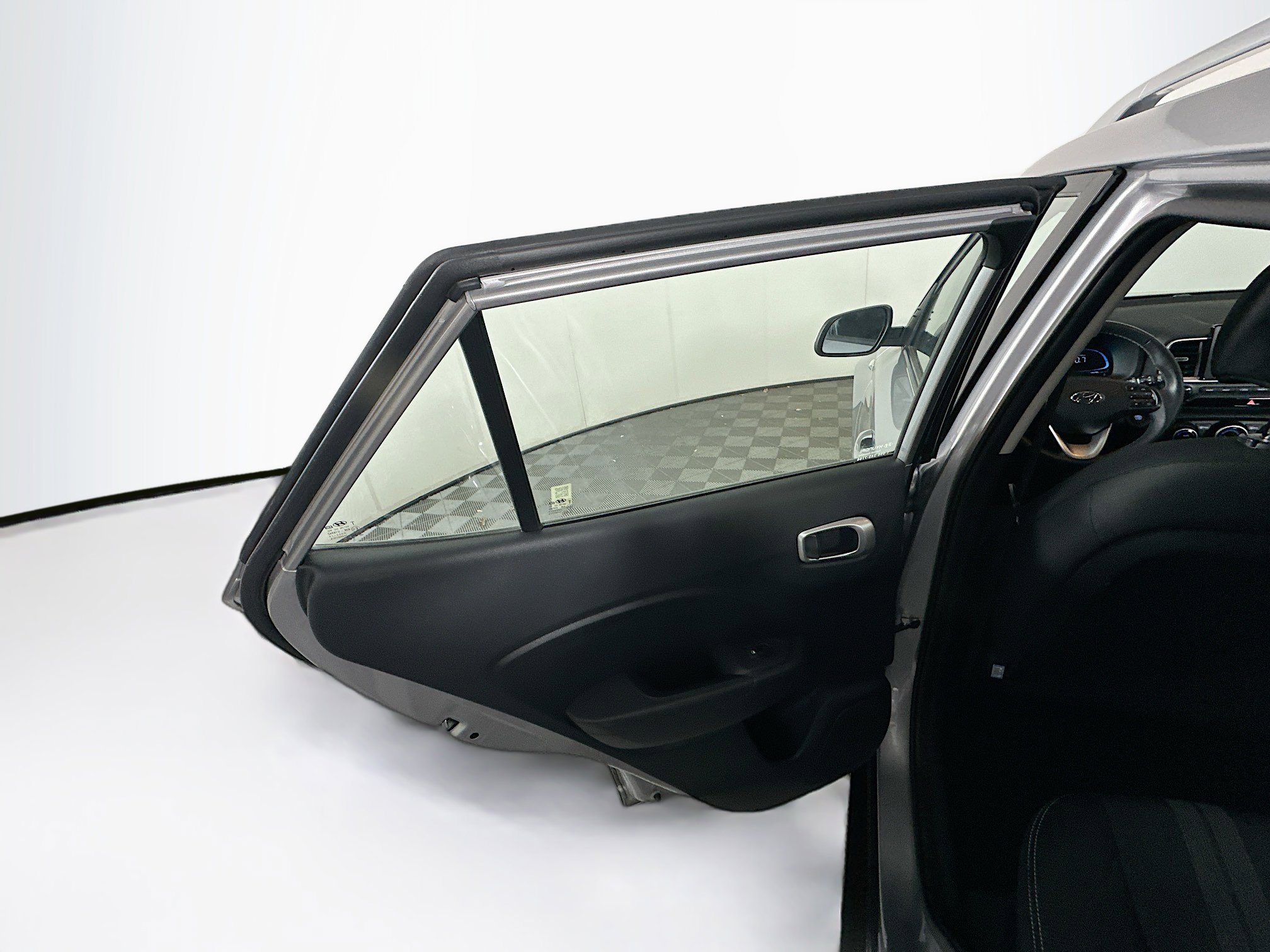 Used 2025 Hyundai Venue SEL image 26