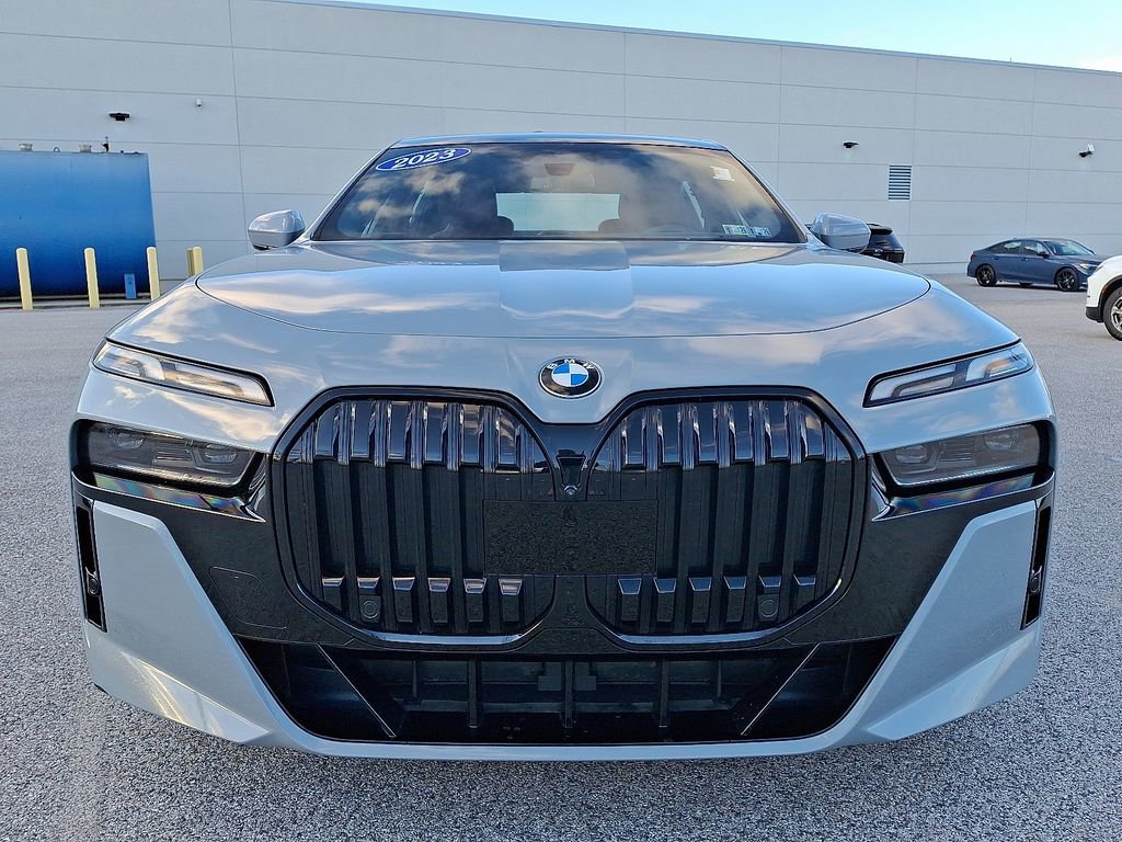 Certified 2023 BMW 760i xDrive image 5