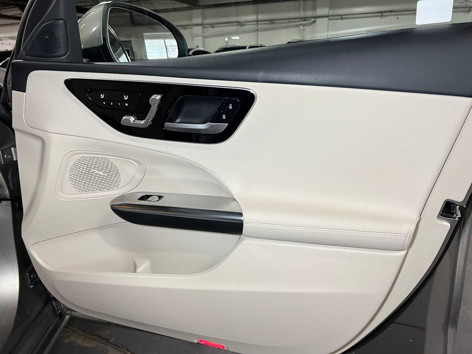 Used 2023 Mercedes-Benz C 300 4MATIC Sedan image 10