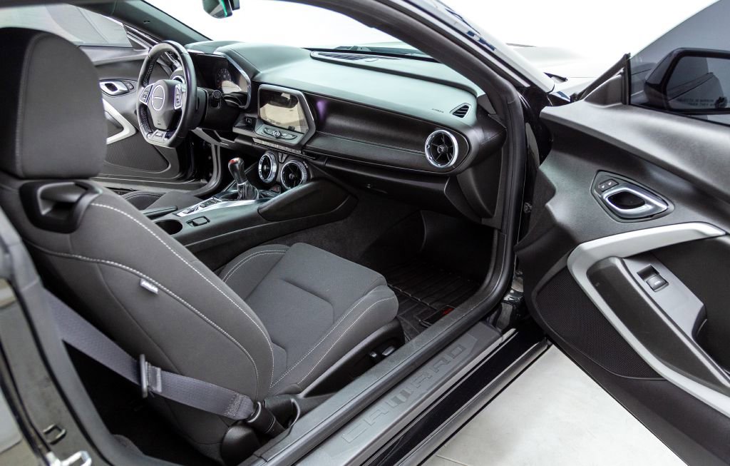 Used 2021 Chevrolet Camaro SS image 34