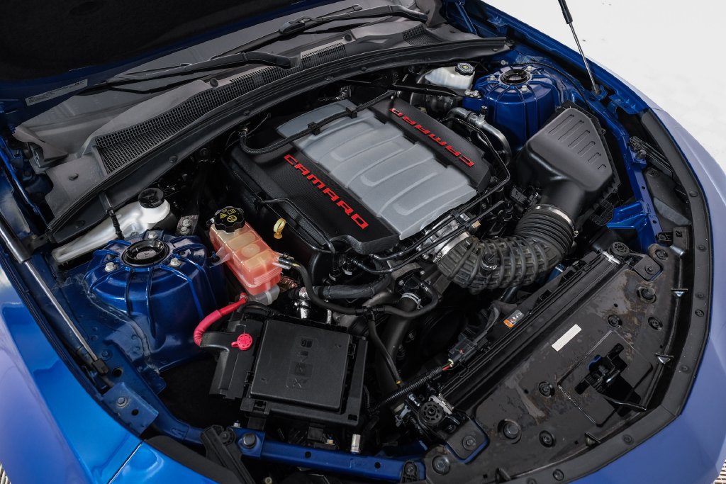 Used 2020 Chevrolet Camaro LT RWD image 47