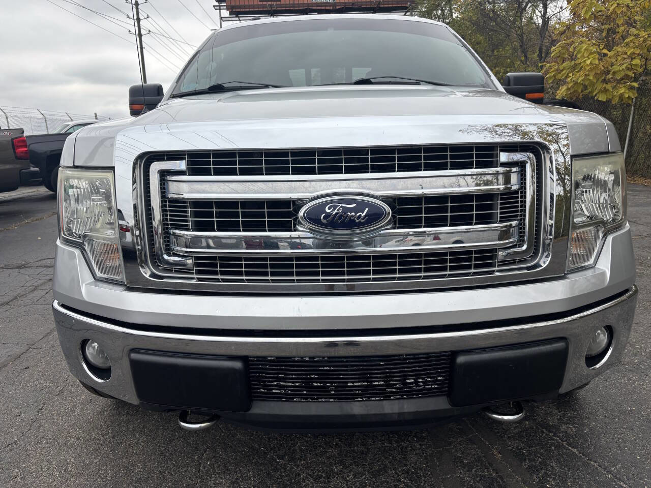 Used 2013 Ford F150 XLT w/ Luxury Equipment Group image 2