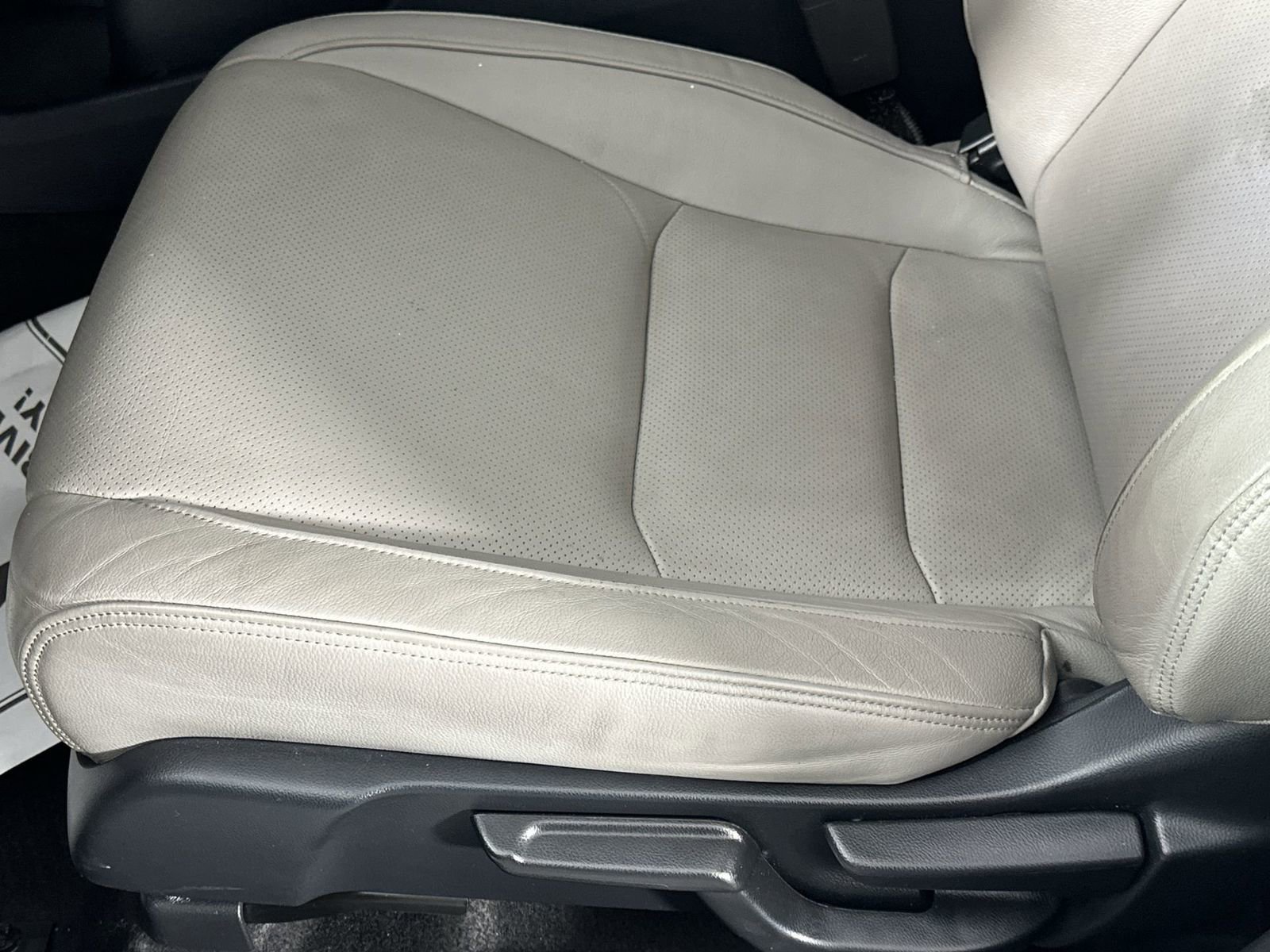 Used 2019 Honda HR-V EX-L image 16