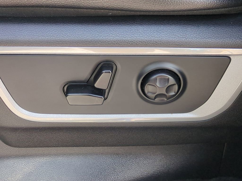 Used 2020 RAM 1500 Laramie AWD/4WD image 21