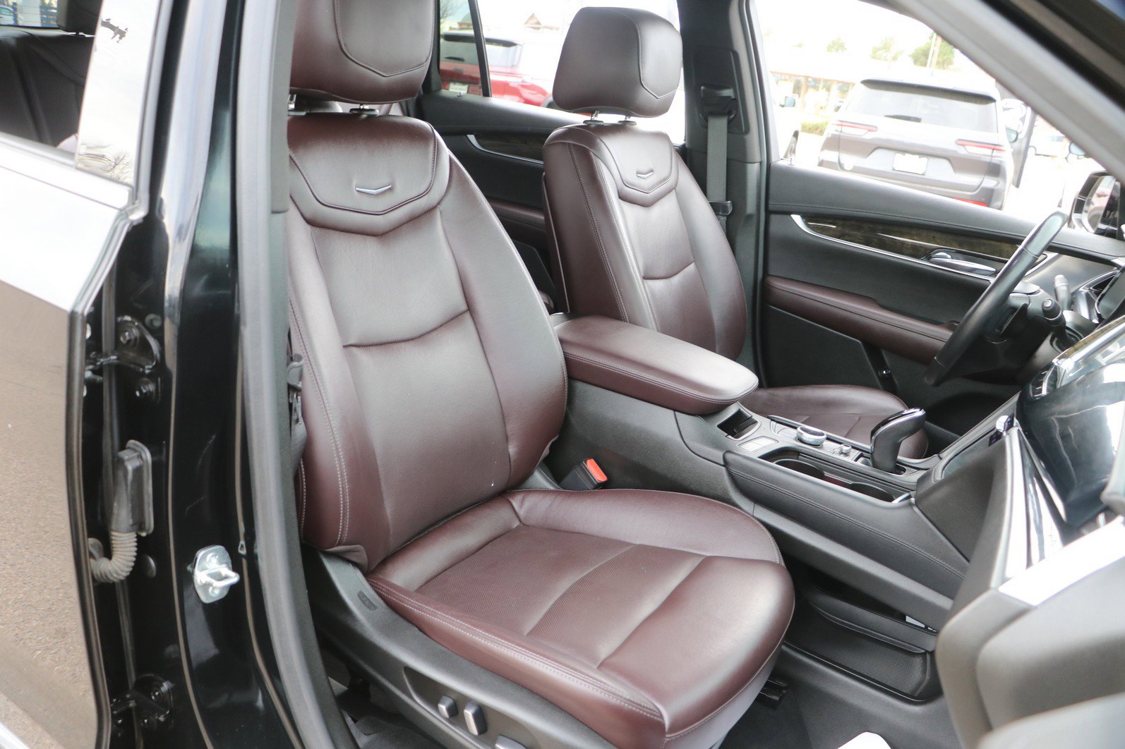 Used 2020 Cadillac XT6 Premium Luxury image 39