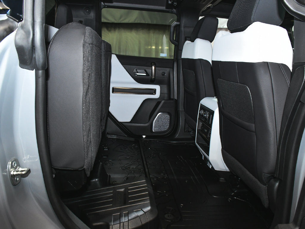 Used 2025 GMC Hummer EV 3X AWD/4WD image 49