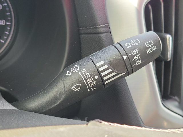 Certified 2024 GMC Terrain SLT AWD/4WD image 17